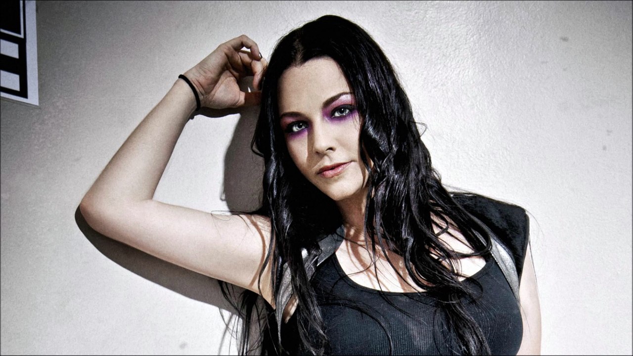 Evanescence Covers "The Chain" from Fleetwood Mac